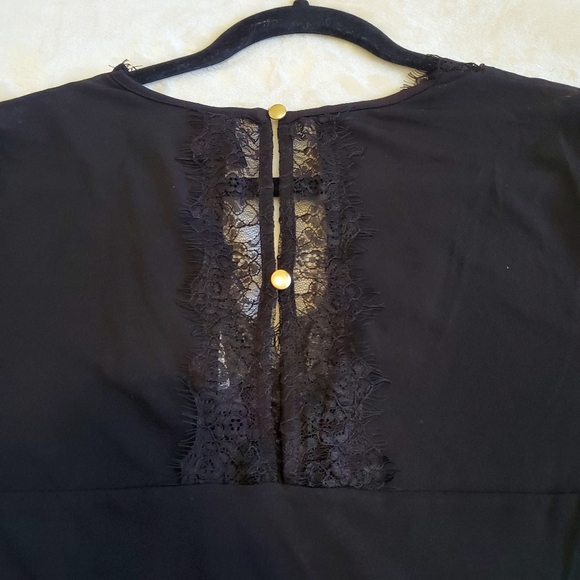 ✨️2/$30 NWT Long-Sleeve Lace Trim Blouse - Picture 7 of 8